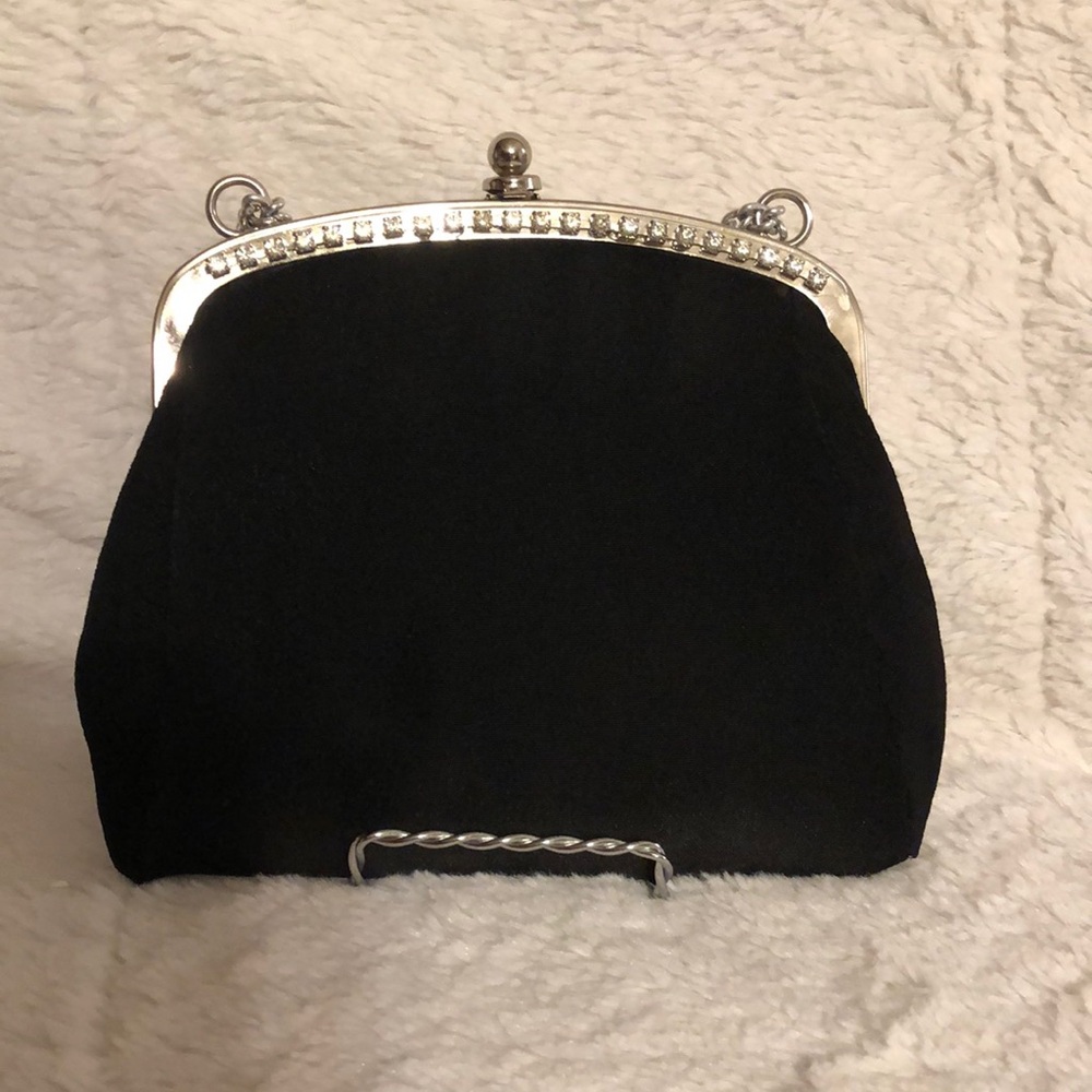 Black and Silver Vintage-Style Clutch with Decorative Clasp